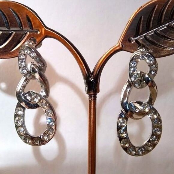 Jewelry - Sparkling Pave' Chain Link Earrings